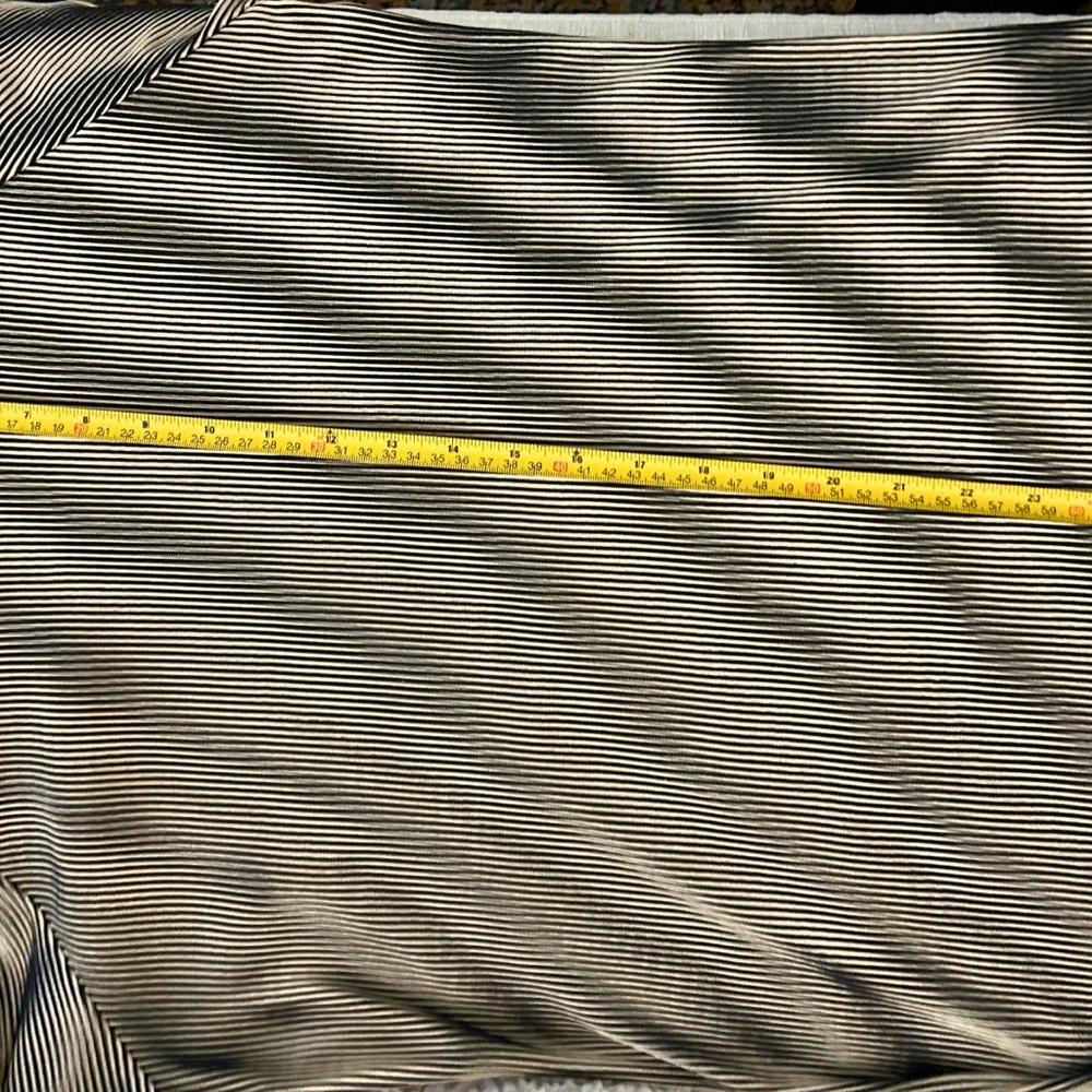 Y.M.L.A Black and Gold Shiny Striped Men’s Top (preowned) - Picture 5 of 6